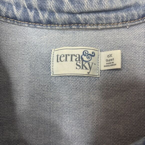 Terra & Sky 0X Denim Jacket Light Wash Button Front Women's Plus Long Sleeve 0X - Picture 2 of 8
